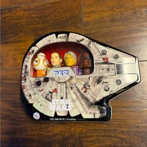 Star Wars Pez Collectible Tin Millennium Falcon BB-9 Rey Han Solo Chewbacca